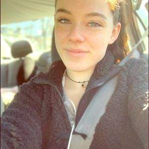 Meet your Posher, Bella